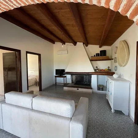 Casa Vacanze Gollei, *
