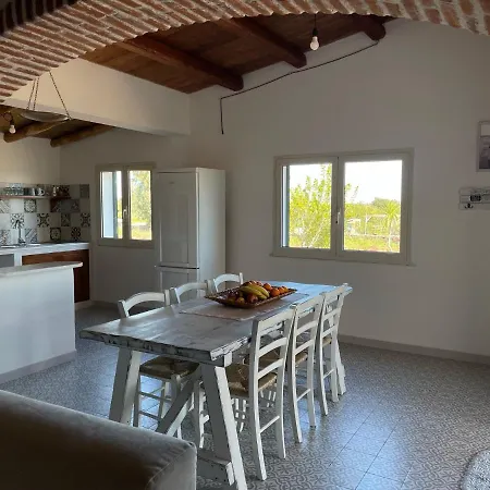 Casa Vacanze Gollei, オロゼーイ