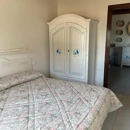 Casa Vacanze Gollei, オロゼーイ